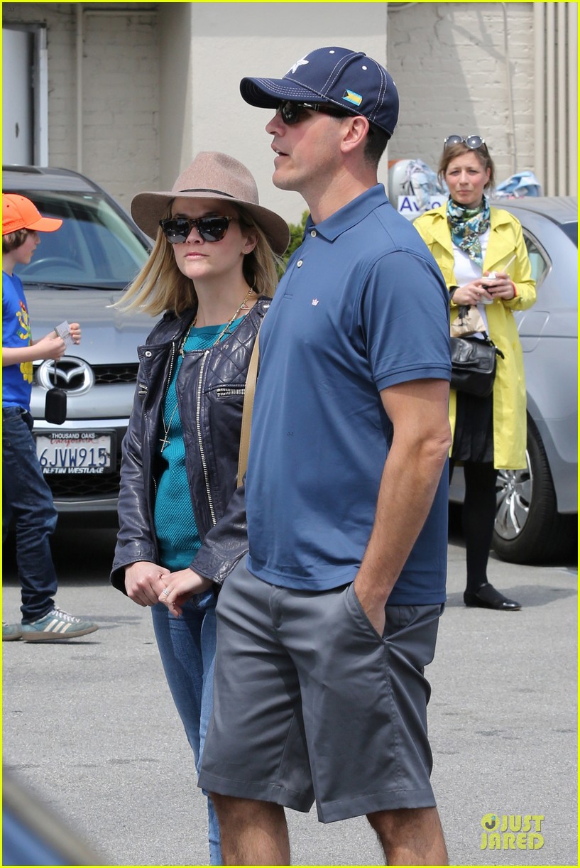 reese witherspoon good friday with jim toth 04