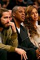 beyonce jay z nets game with jake gyllenhaal 05
