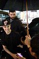 justin bieber takes selfies with fans no matter what the weather is like02