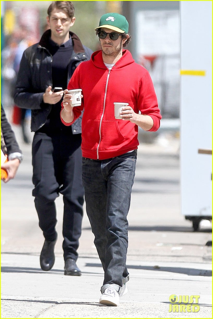 adam brody spends his saturday morning outside in the sun 133105285