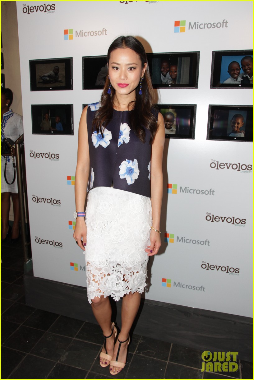jamie chung supports fiance bryan greenberg olevolos project brunch 053105189