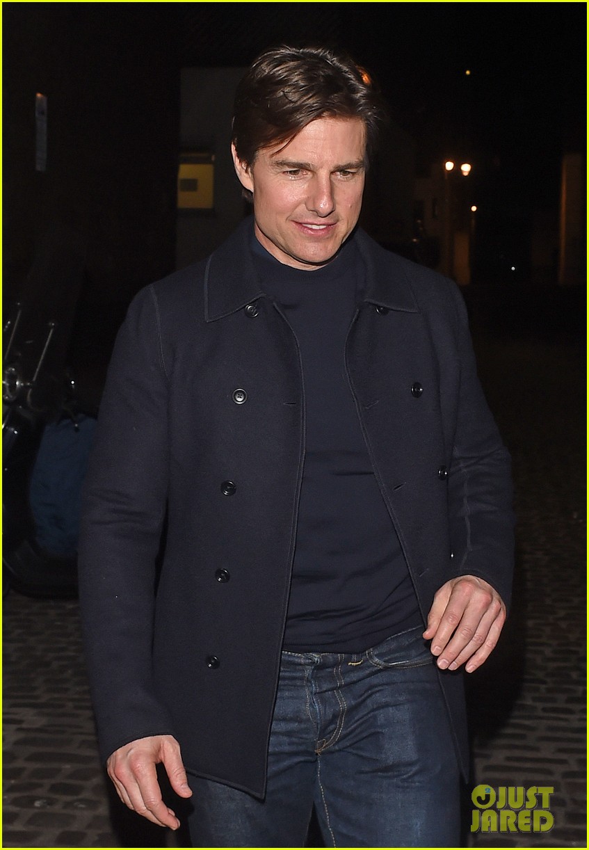 tom cruise jumped on oprahs couch nine years ago 183118524