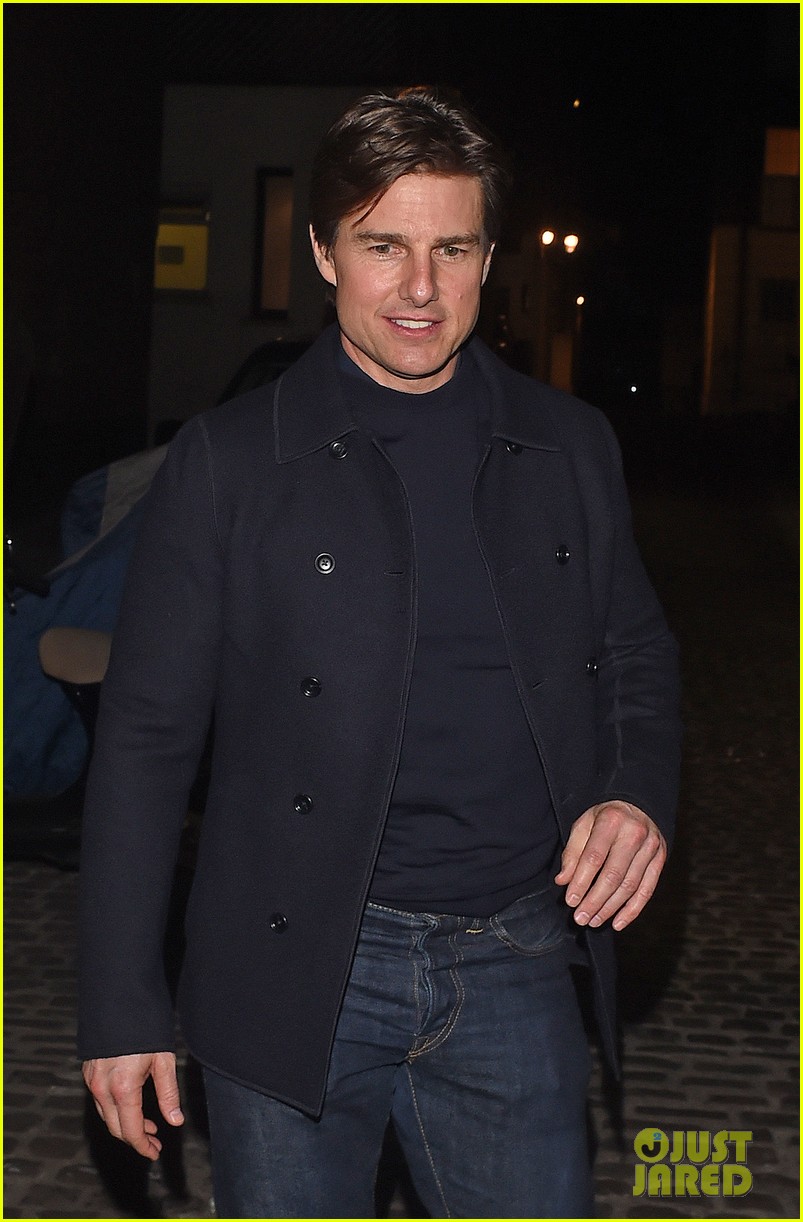 tom cruise jumped on oprahs couch nine years ago 19