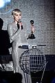 miley cyrus wins at world music awards 2014 05