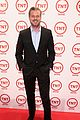 eric dane never disappoints in a great looking suit 01