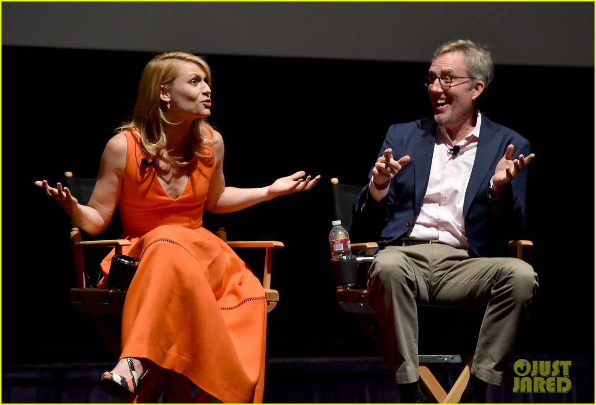 claire danes starts emmy campaign with homeland screening 113104260