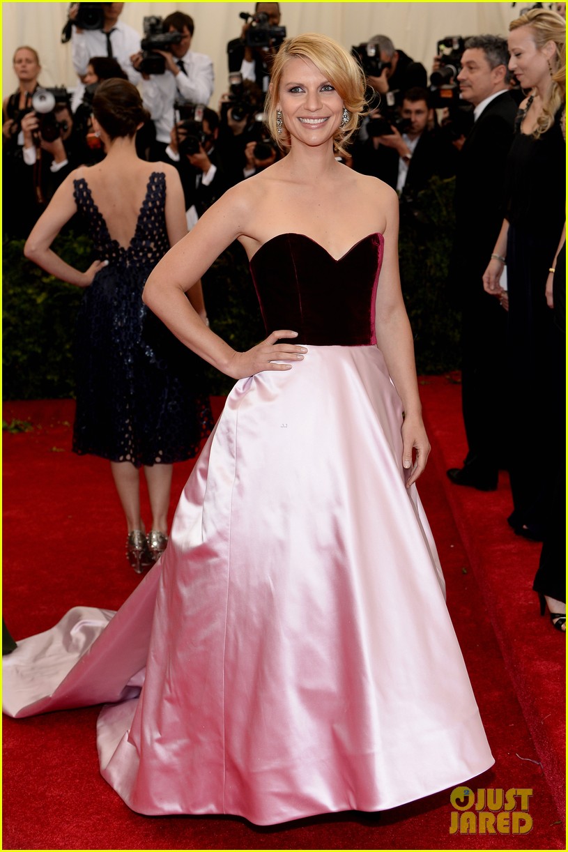 claire danes hugh dancy are perfectly picturesque at met ball 2014 013106241