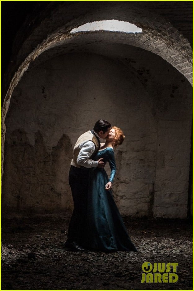 colin farrell kisses jessica chastain in new miss julie still 03