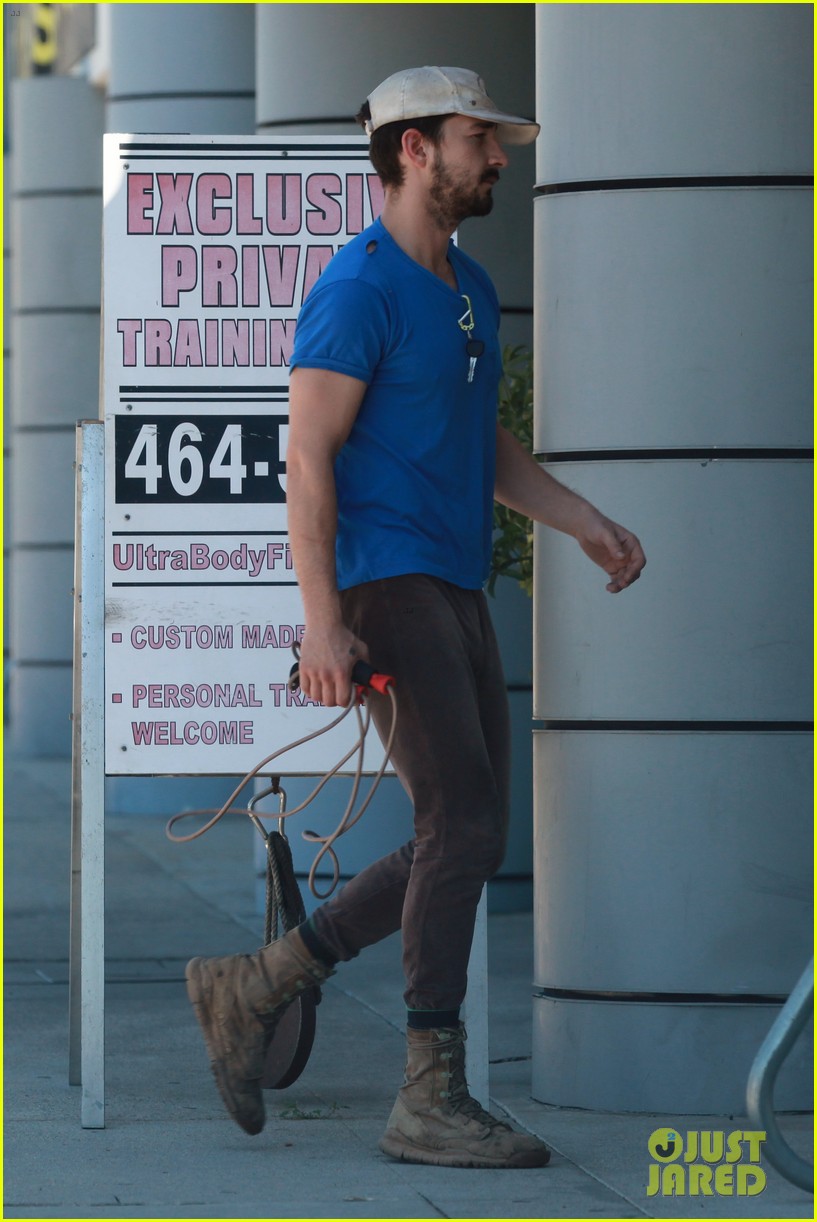 shia labeouf sure is dedicated to the gym these days 053104374