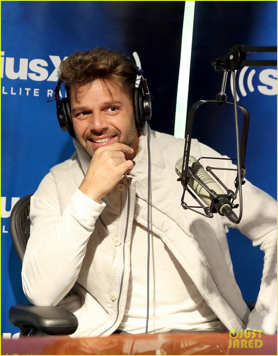 ricky martin id love to come out again 063115008