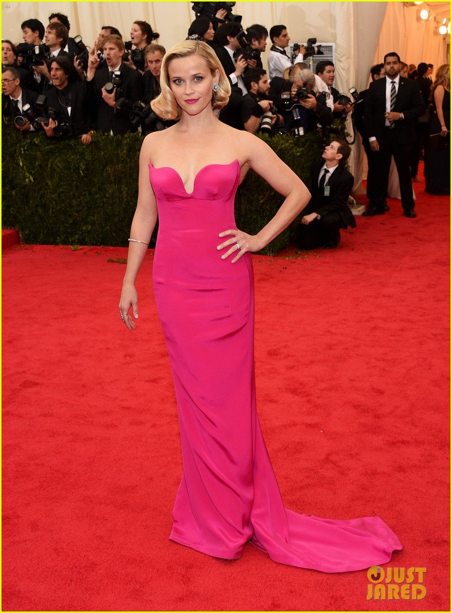 reese witherspoon met ball 2014 red carpet 033106136