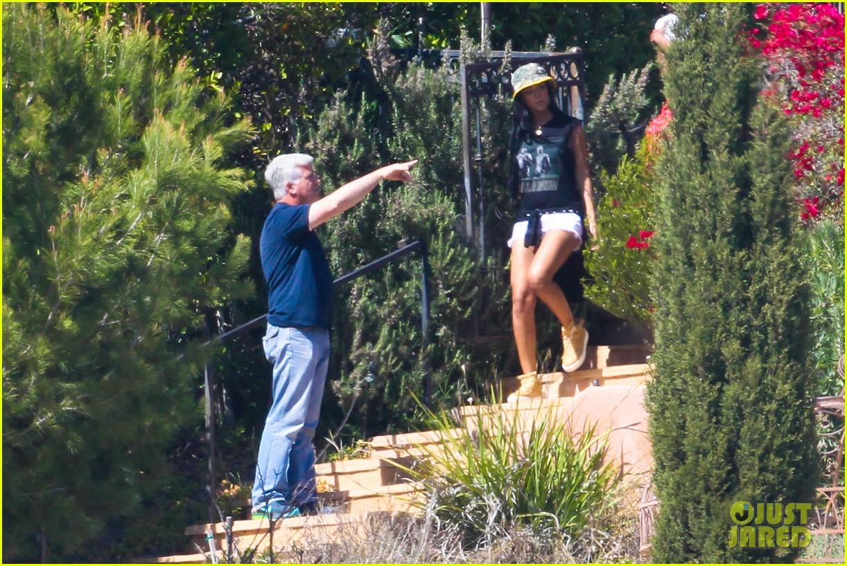 rihanna house hunting in malibu with melissa forde 113110890