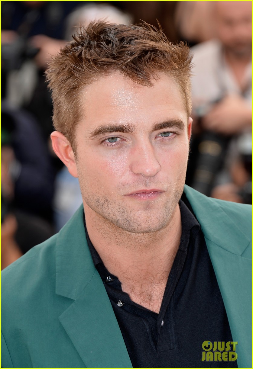 robert pattinson the rover photo call cannes 033116170