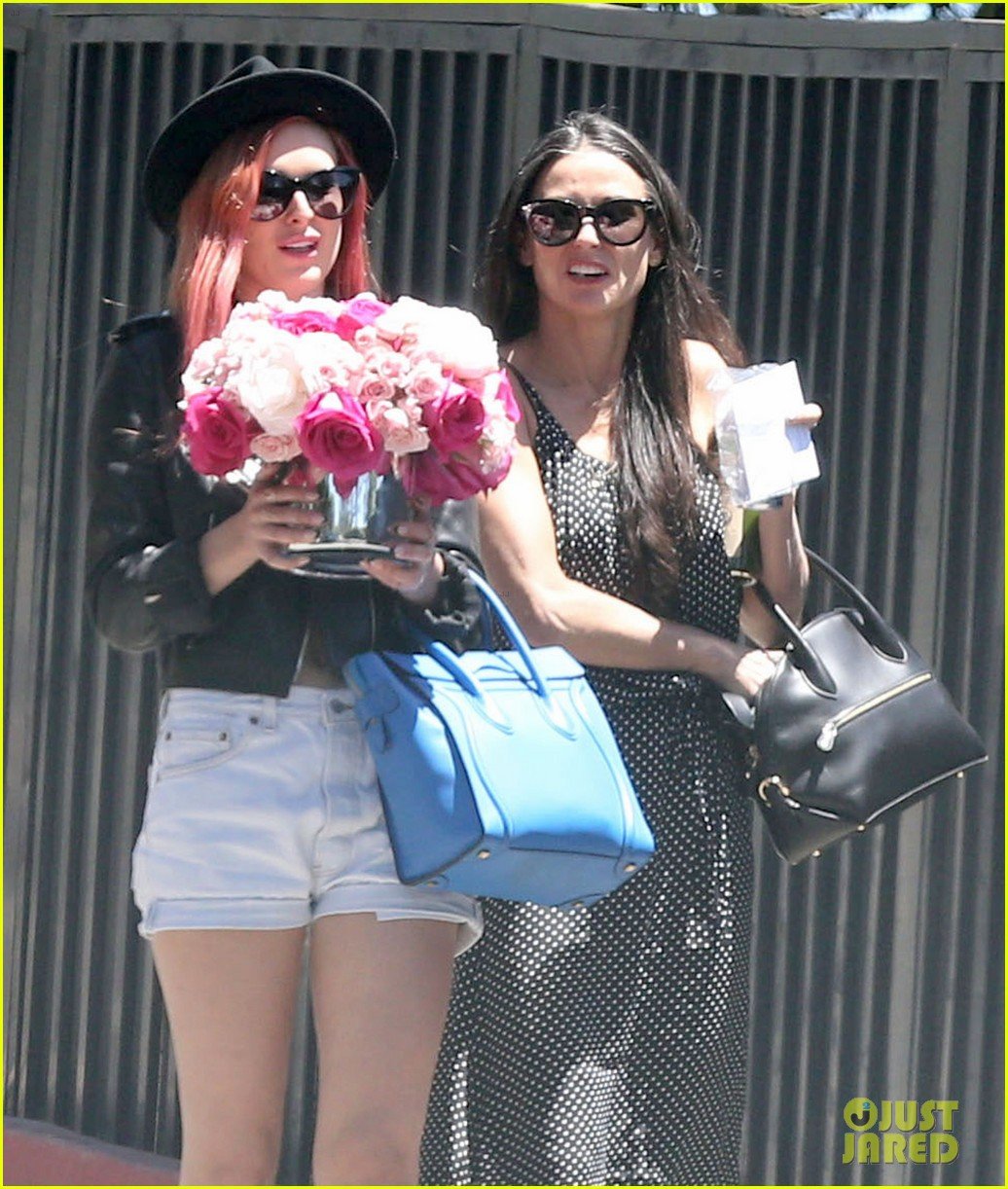 rumer tallulah willis celebrate mothers day with mom demi moore 043111303