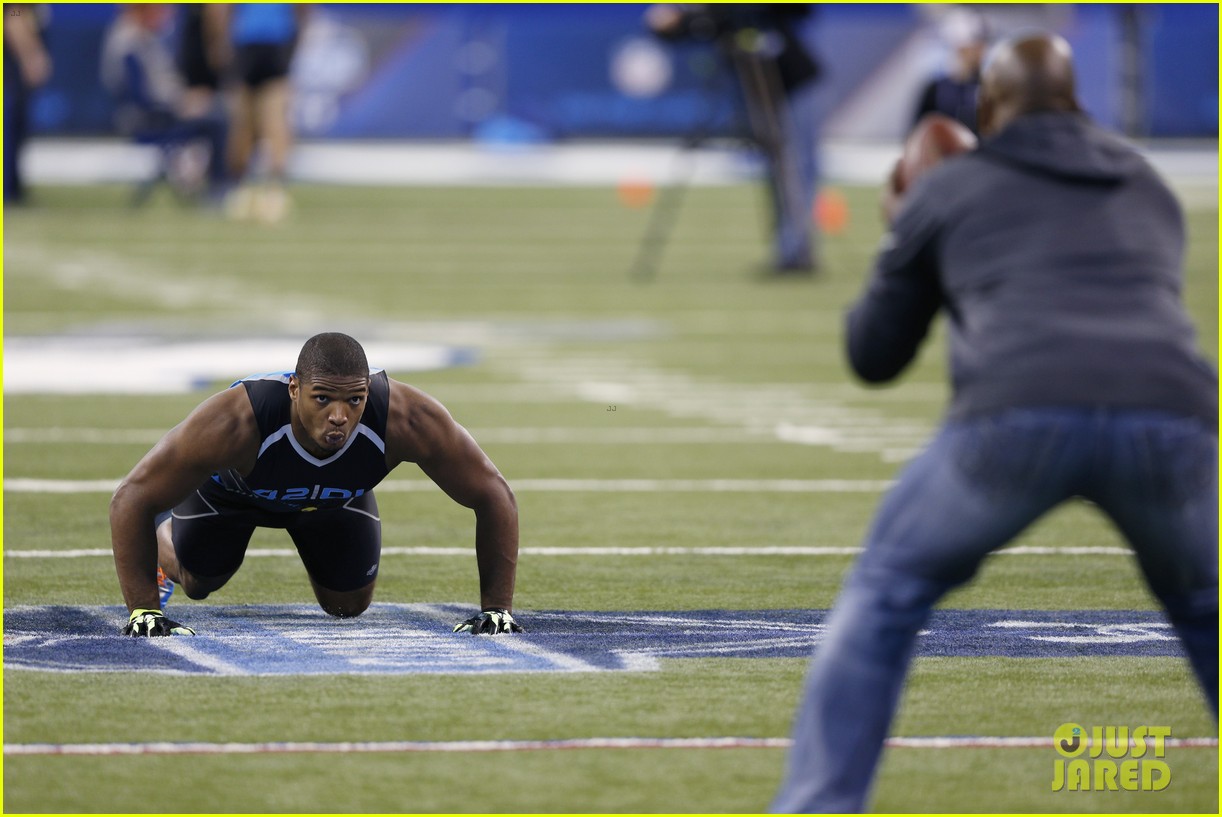 michael sam drafted first openly gay nfl player 13