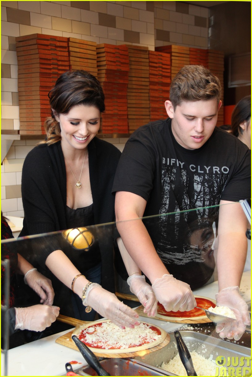 patrick schwarzenegger celebrates the opening of blaze pizza with family and friends15