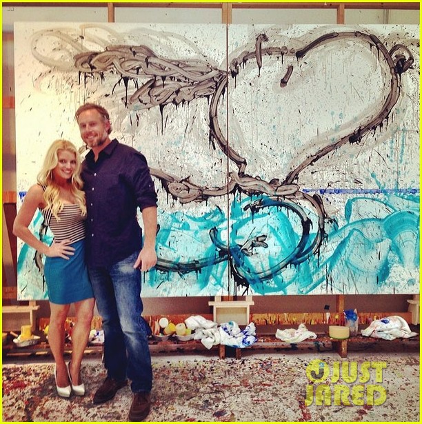 Jessica Simpson Looks Super Slim While Celebrating Anniversary with