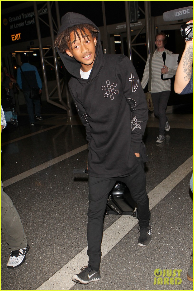 jaden smith flies out of town 06