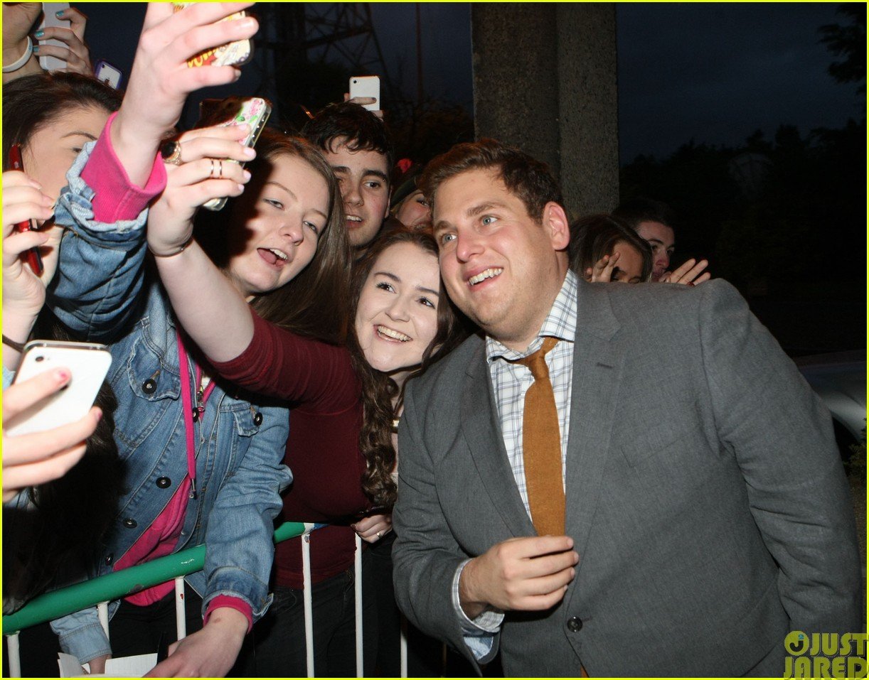 channing tatum and jonah hill take silly selfies with fans023121061