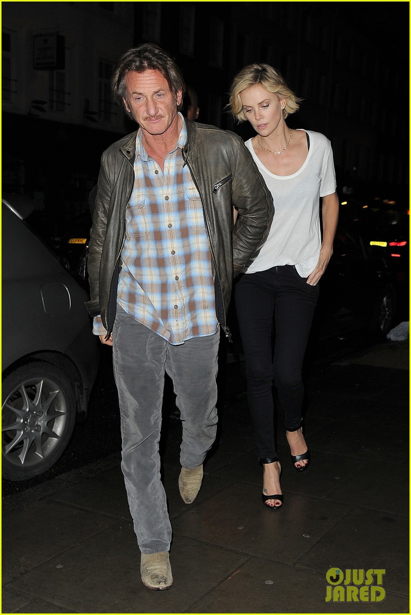 charlize theron sean penn step out for memorial day dinner 04
