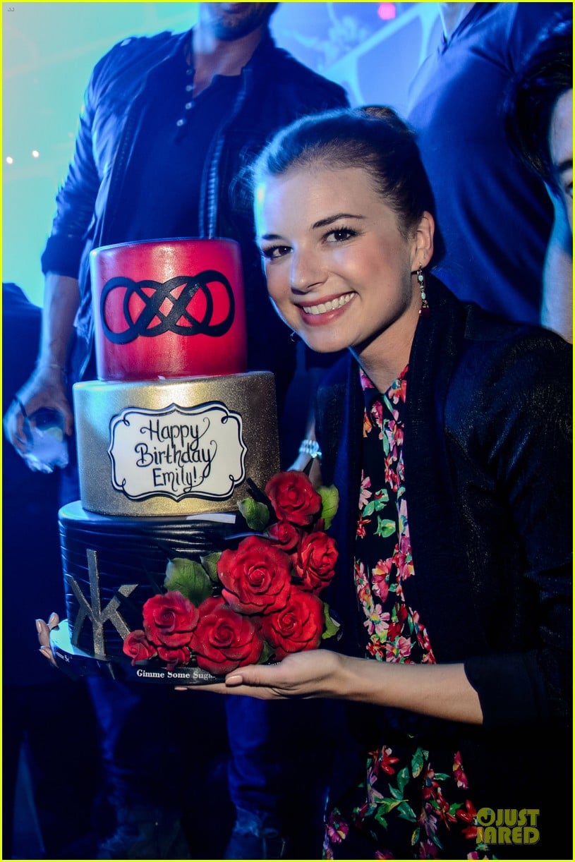 Emily VanCamp’s 28th Birthday Celebration Was Definitely a Bed of Roses