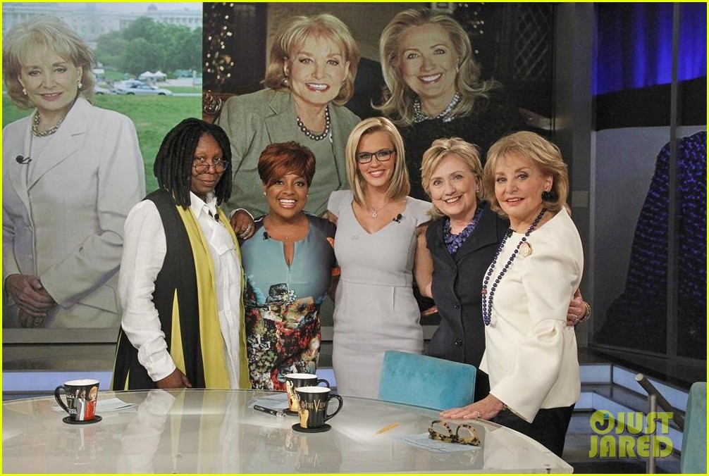 barbara walters final view episode brings out newscasters 043115043