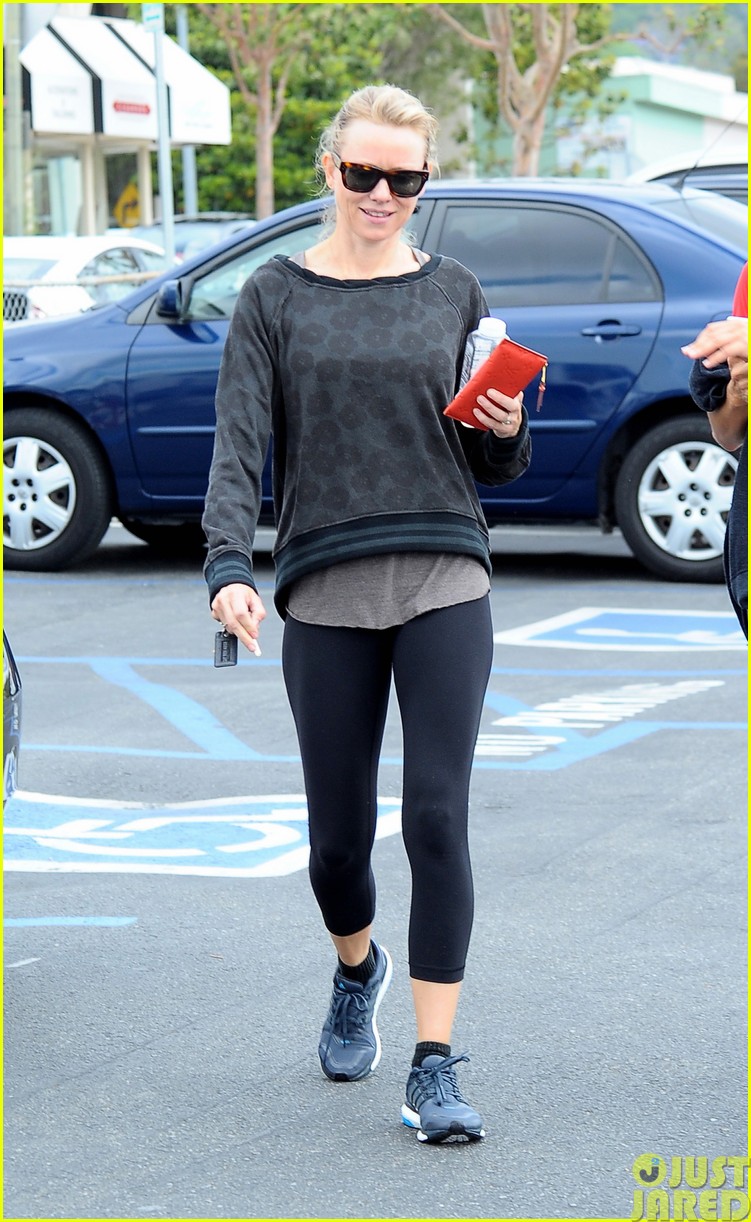 naomi watts works out with her bffs13
