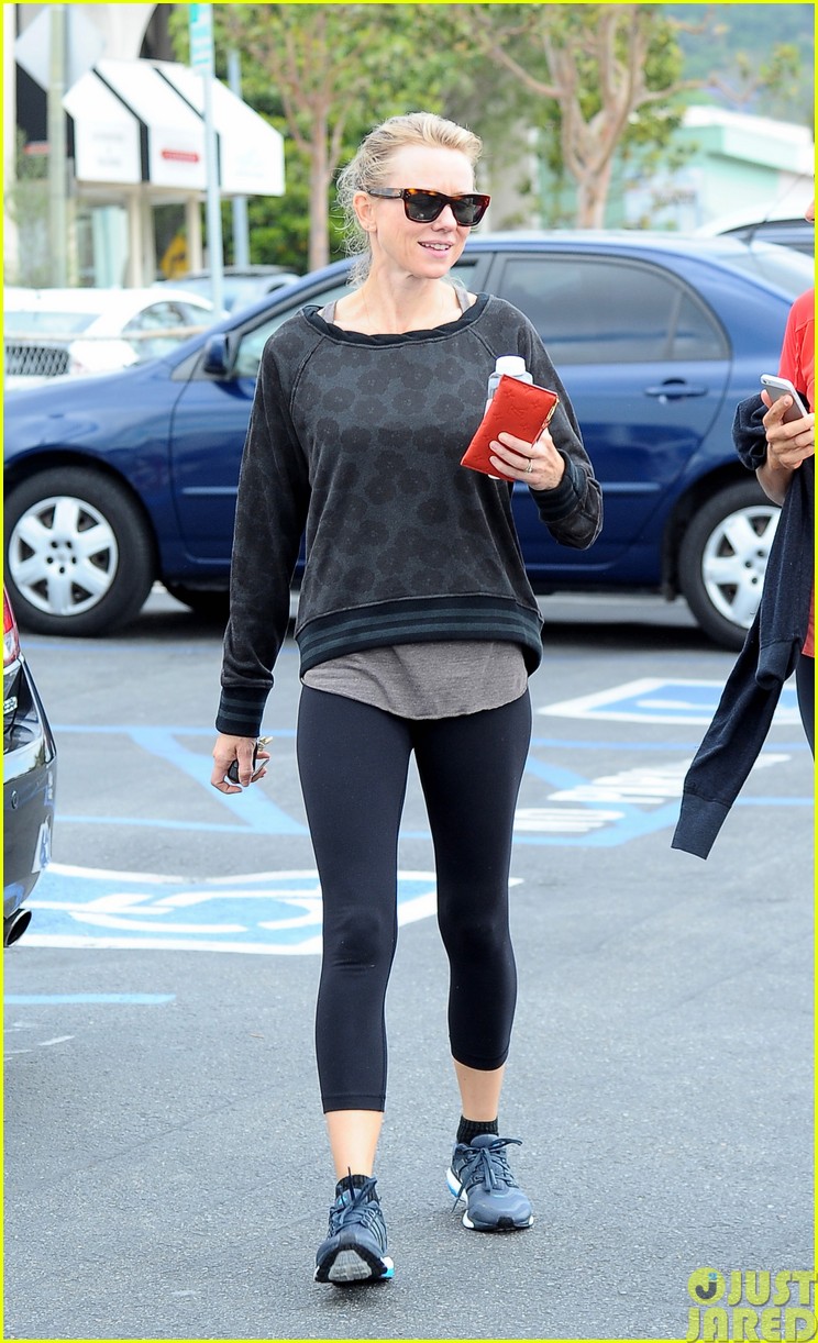 naomi watts works out with her bffs22