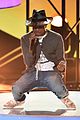 pharrell williams iheartradio music awards 2014 05