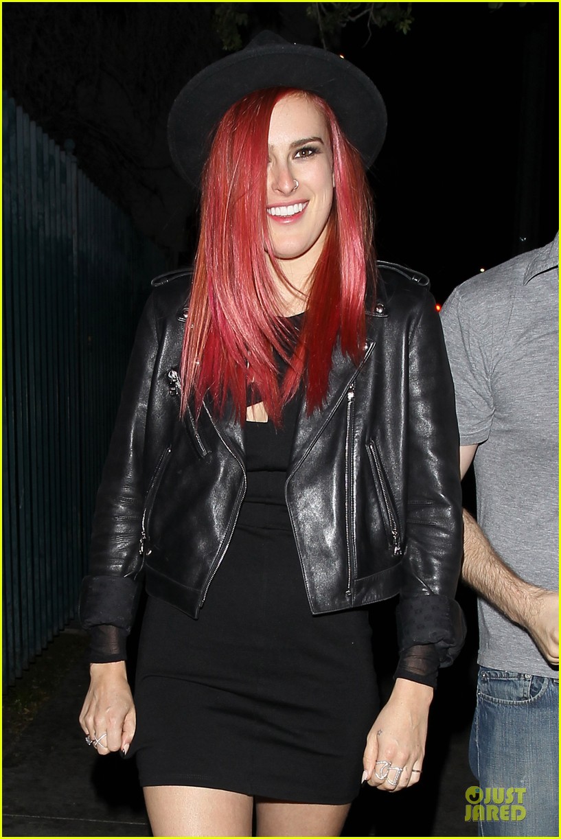 rumer willis heats it up with red hair 04