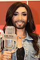 conchita wurst greeted by fans in austria after eurovision win 03
