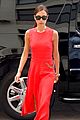victoria beckhams street style is oh so chic 15