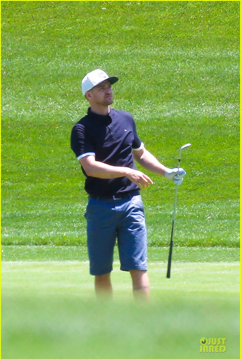 jessica biel finds justin timberlake at the golf course 173144974