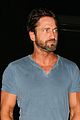 gerard butler brings his buff bod to dinner with friends 04