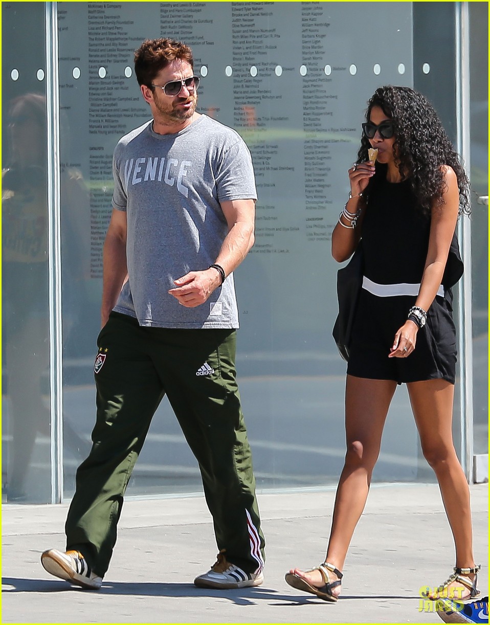 gerard butler venice on stroll with mystery woman 083136752