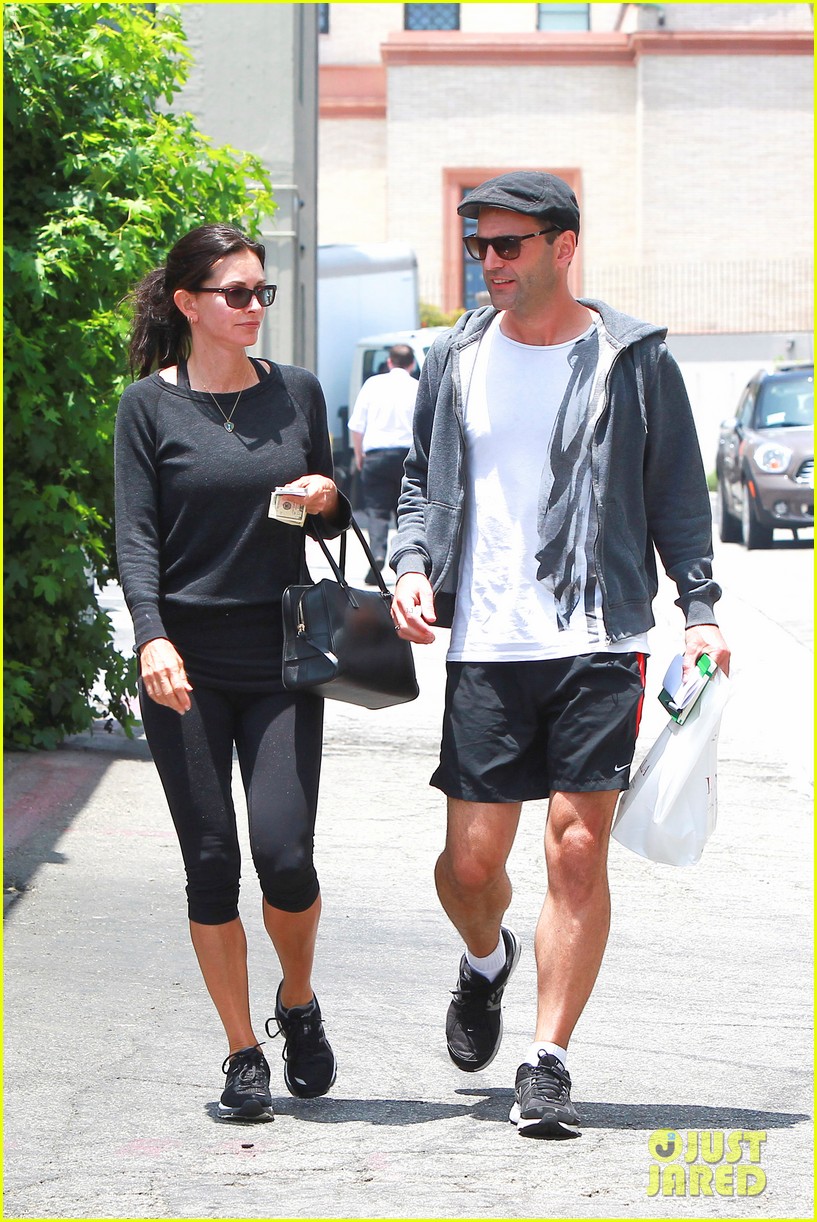 courteney cox johnny mcdaid go on lunch date dinner date 063144109
