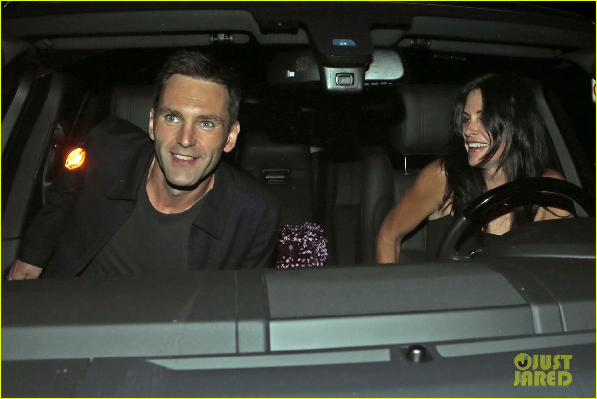courteney cox johnny mcdaid go on lunch date dinner date 15