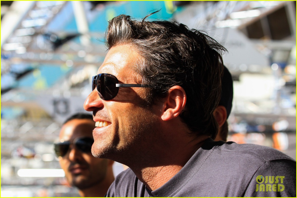 patrick dempsey is back in his racing gear for le mans 06