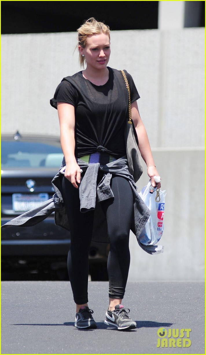 hilary duff grateful for mike comrie 16