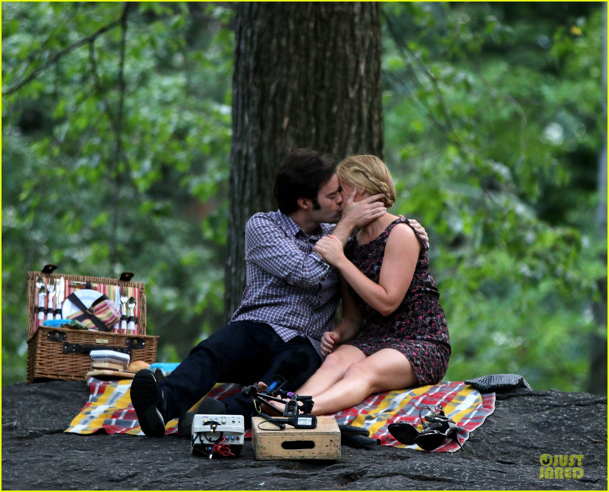 bill hader amy schumer kissing in central park 113145173