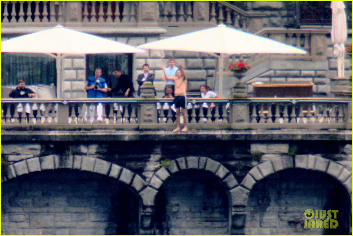 harry styles jumps into lake como 103146806