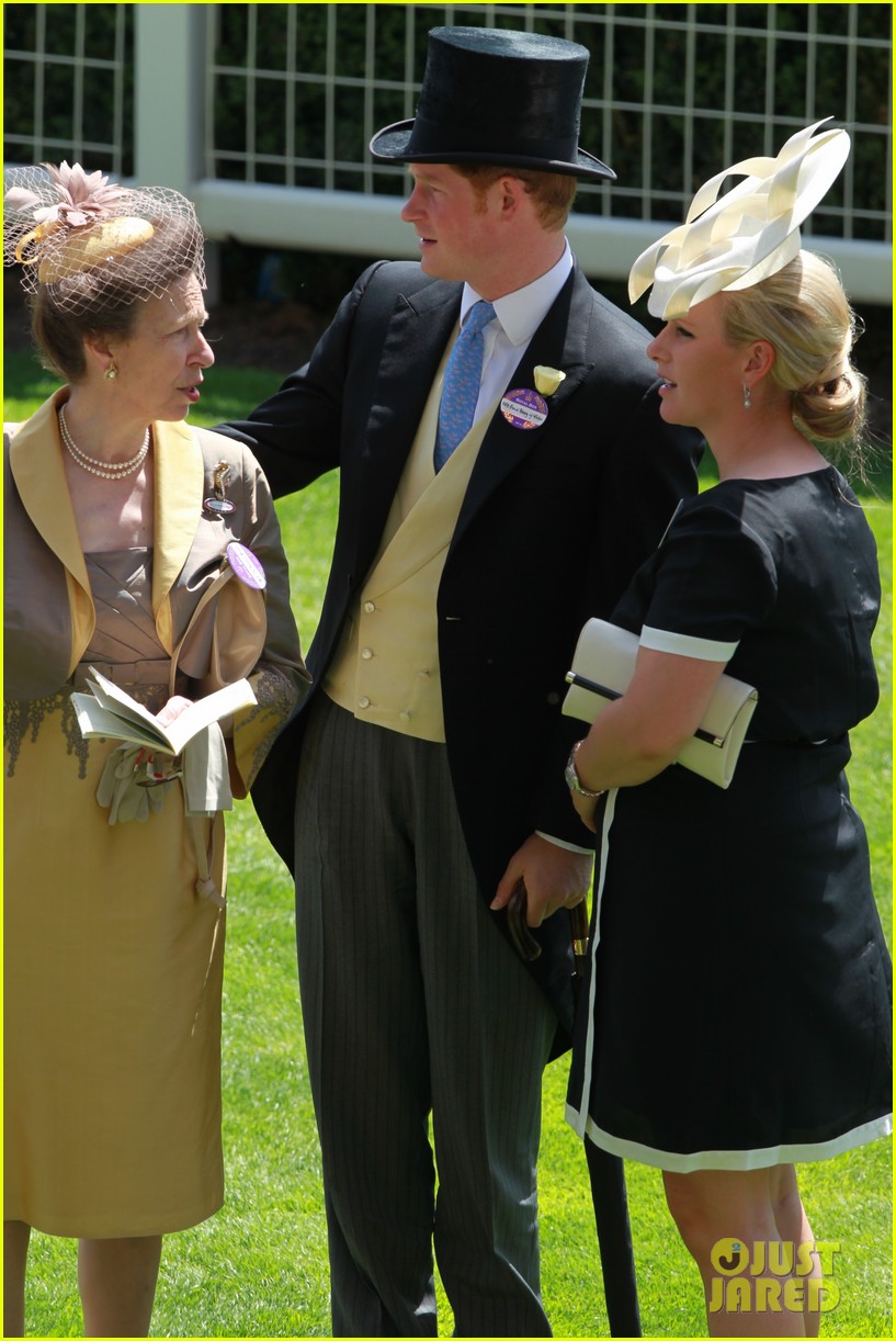 prince harry looks top notch top hat 05