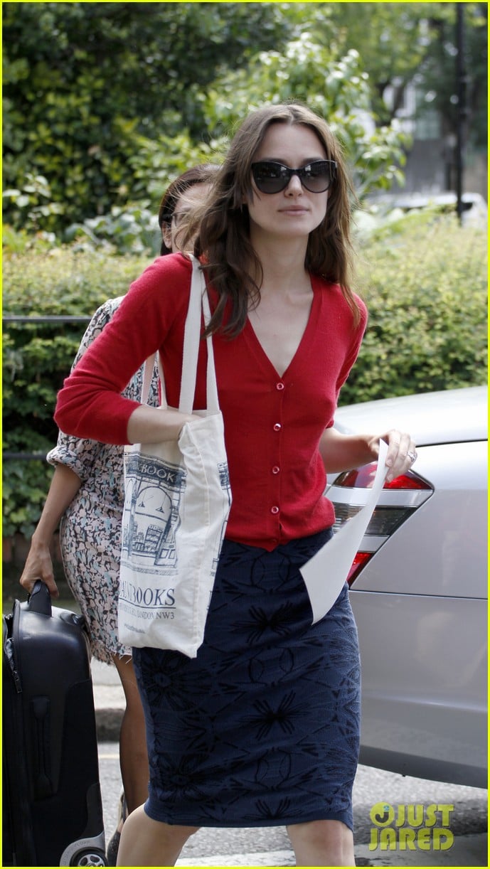 keira knightley gives herself a 50000 salary a year 14