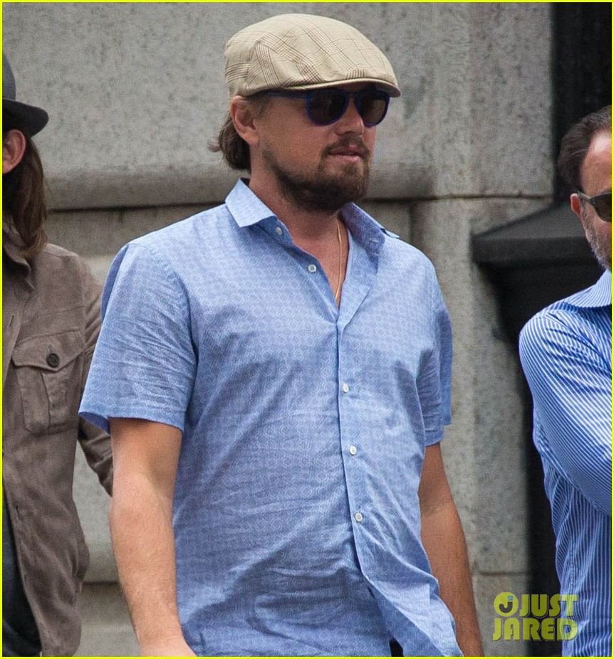 leonardo dicaprio hangs out with pals after lunch in nyc 01