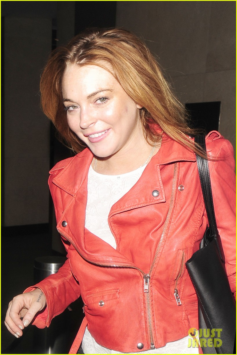 lindsay lohan is looking happier more refreshed than ever 023147011