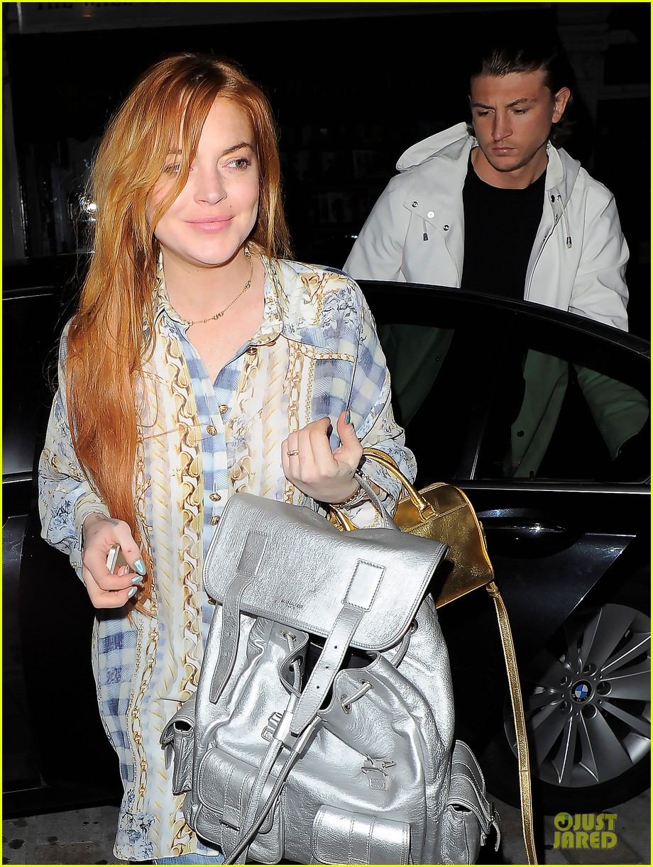 lindsay lohan margot robbie red heads at chiltern firehouse 023133611