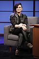 demi lovato visits late night with seth meyers 02
