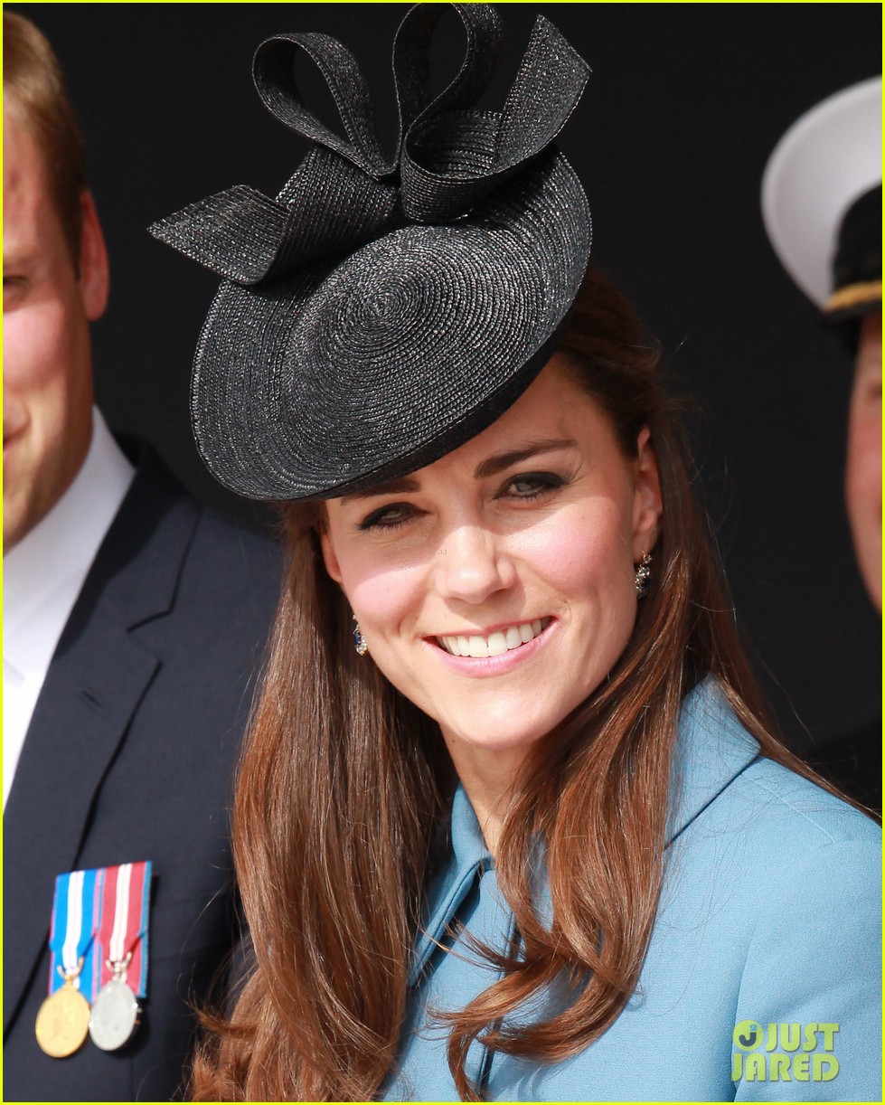 kate middleton prince william pay respects at d day 70th anniversary 21