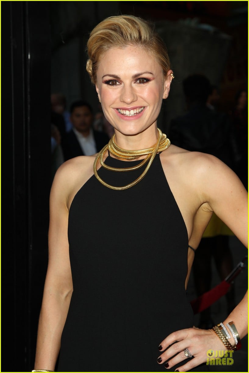 anna paquin gives stephen moyer look of love at true blood premiere 21