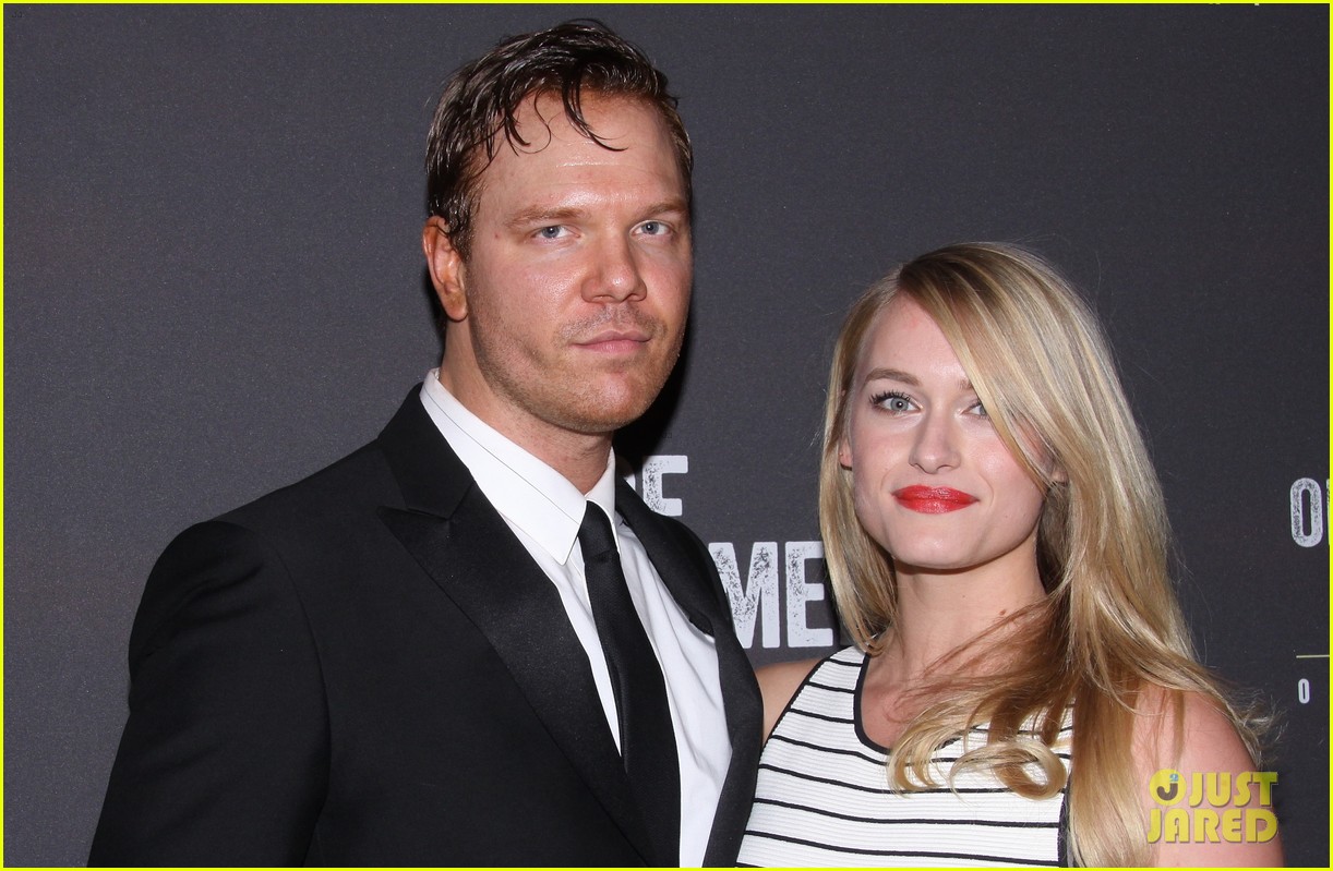 jim parrack getting divorced currently dating leven rambin 10